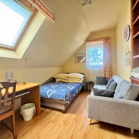 לינה וארוחת בוקר Apollo