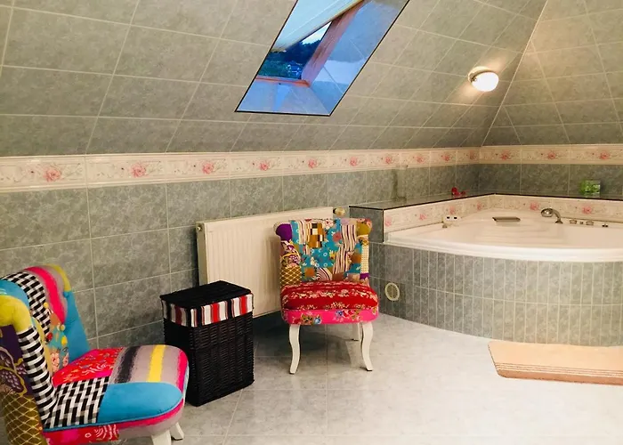 לינה וארוחת בוקר Apollo