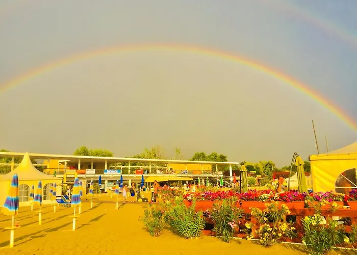 לינה וארוחת בוקר Apollo