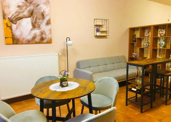 Apollo Bed & Breakfast *