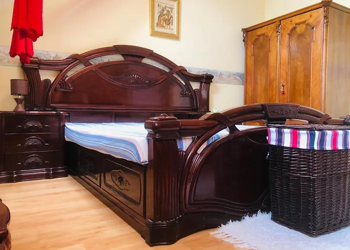 Apollo Bed & Breakfast *