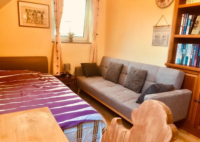 Apollo לינה וארוחת בוקר ולנצה